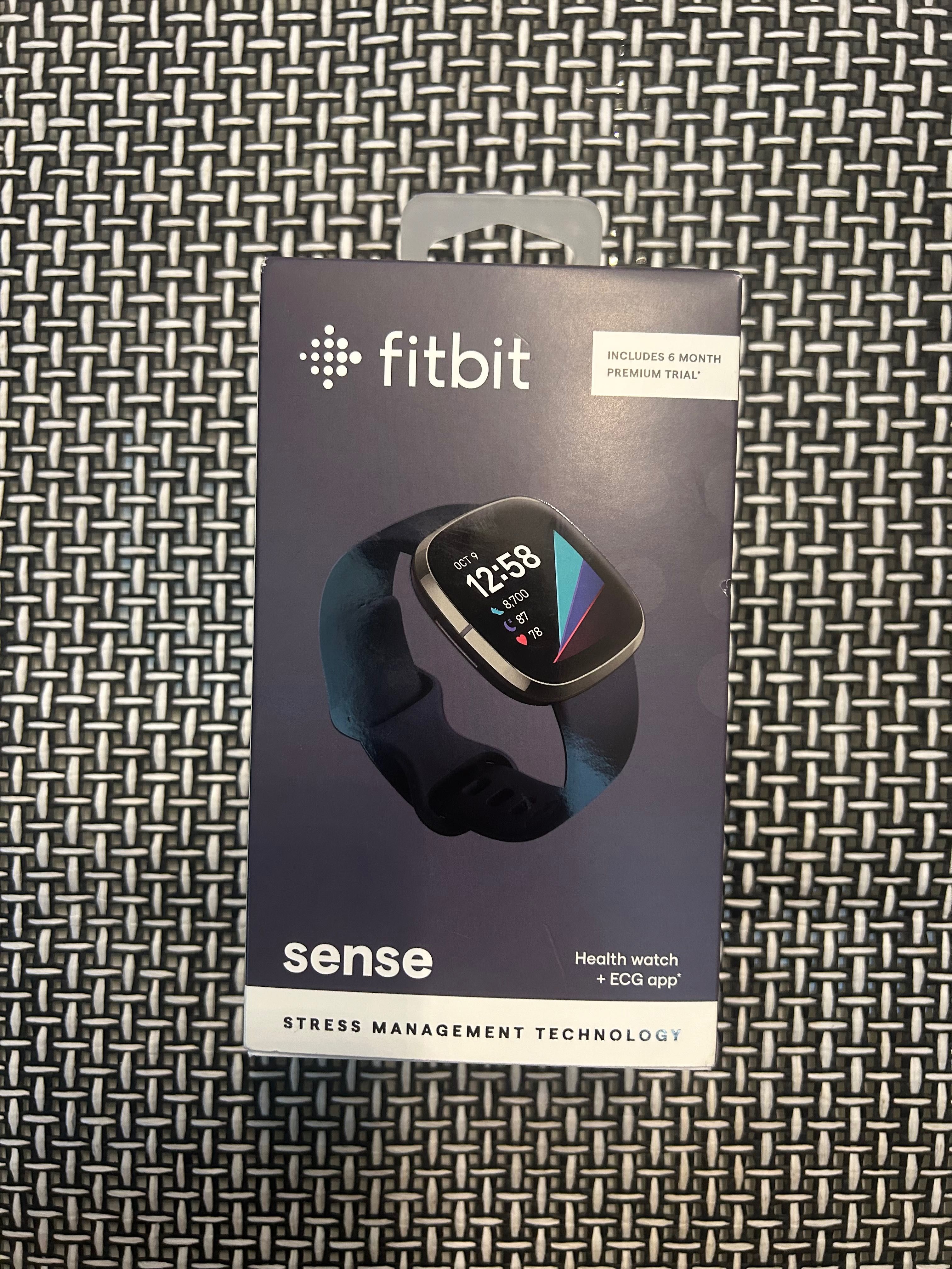 Смарт часовник Fitbit Sense