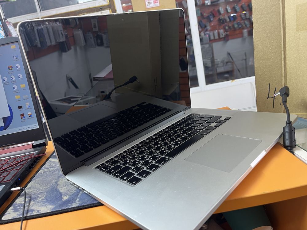 Macbook Pro Retina 15 2013 на запчасть