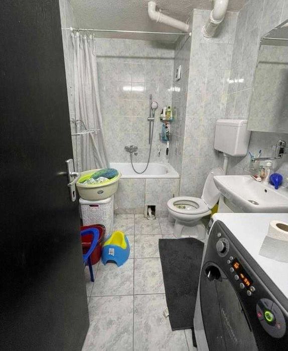 Дава се под наем Двустаен апартамент в София, Зона Б-5 - 76 кв.м за 663 € - Снимка #2