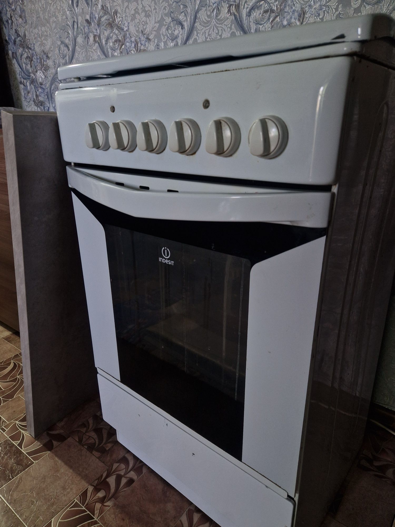 Продам кухонную плиту