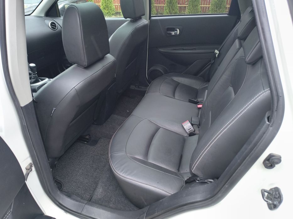 Nissan Qashqai 2011 2.0 150 cp avariat