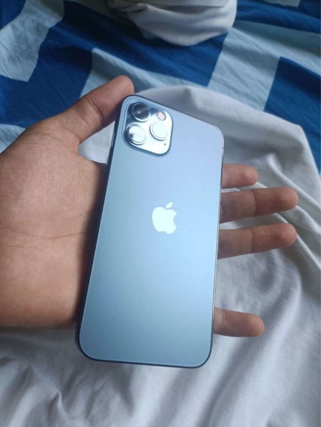 iPhone 12 pro 79 yomks