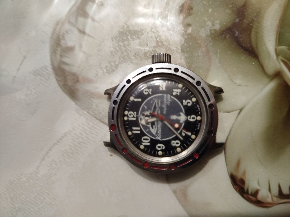 Продам часы капитан подводной лодки восток амфибия ссср командирские