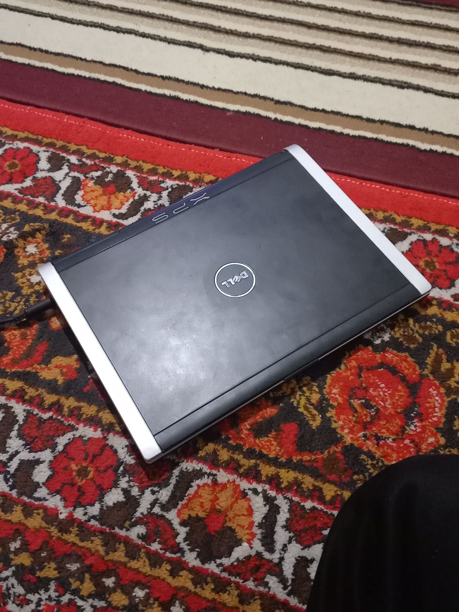 Dell xps 1330  xolati yaxshi