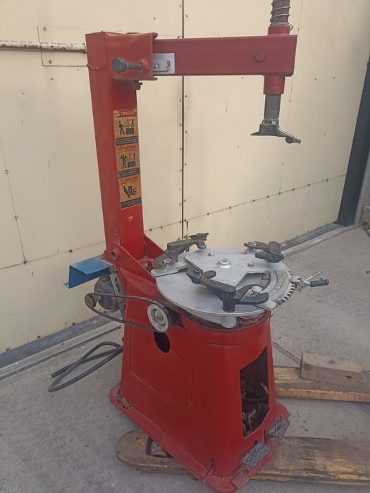 ПРодам рабочуюю шиномонтажку