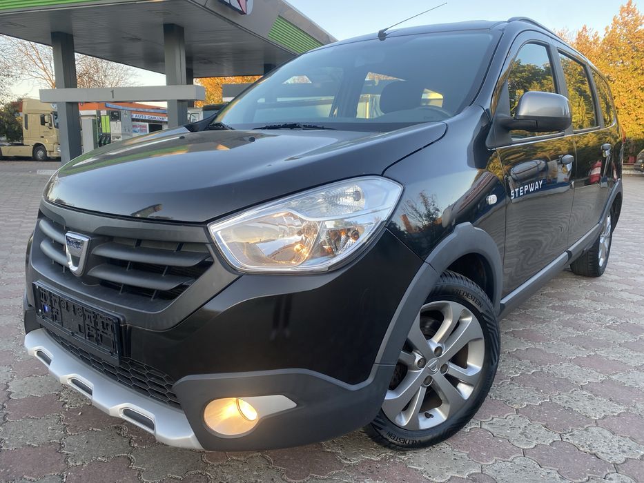 Dacia Lodgy Stepway 2015 / 1.2 Benzina /  151000 km /
