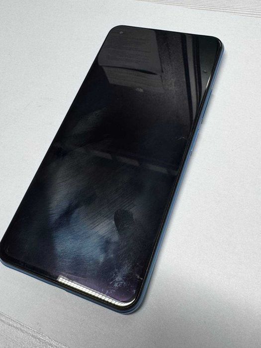 Xiaomi Mi 11 Lite в хорошем состоянии