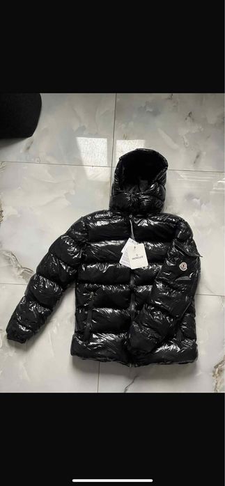 geaca tricou si bluza de vanzare