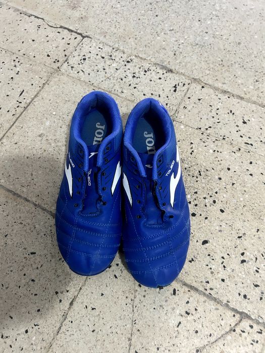 Vând ghete fotbal băieți mărimea 32