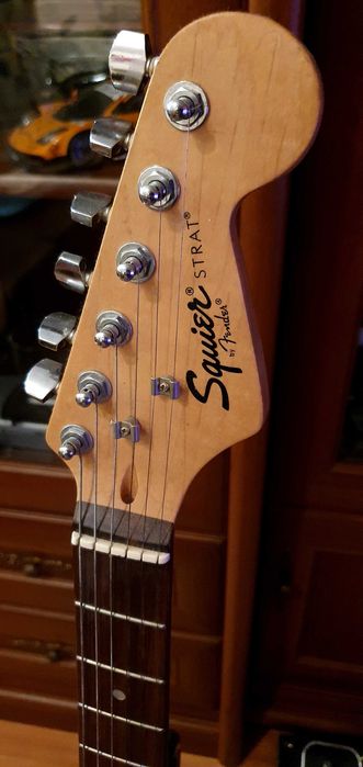 Peavey Rage 158 китарно комбо усилвател Squier by Fender соло китара