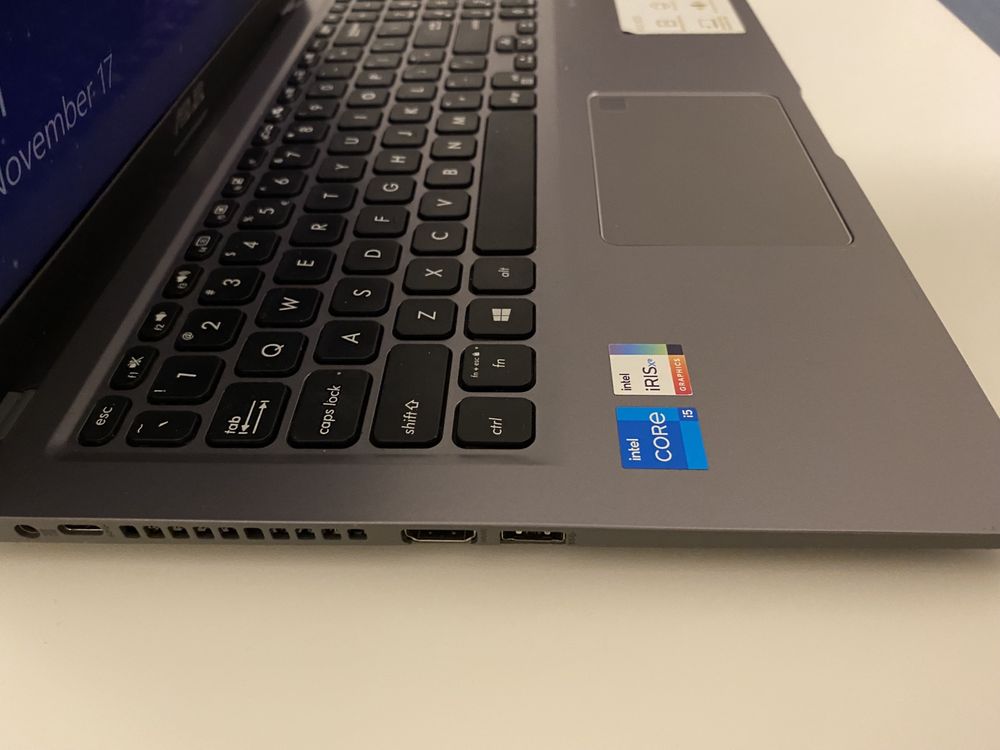 Laptop ASUS - 11th Gen Intel i5 - 15.6” Full HD