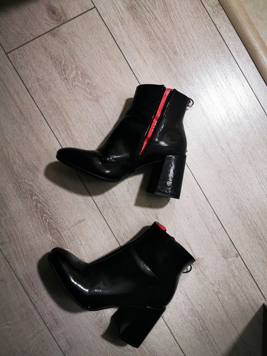 Botine din piele ecologica