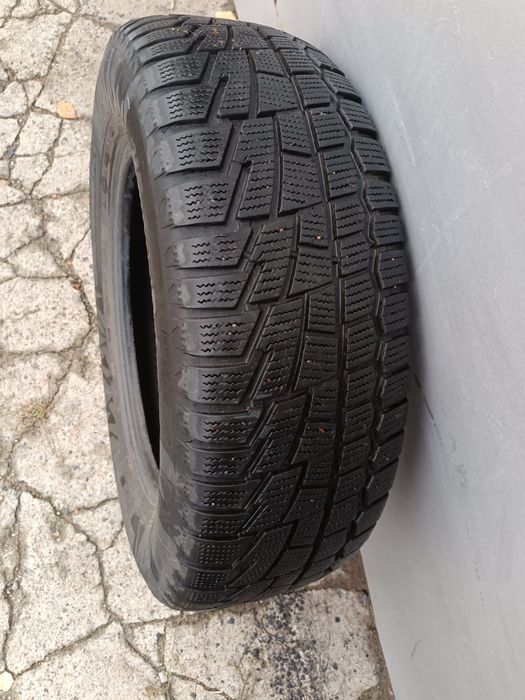 Продам 1 шину 215/65/R16