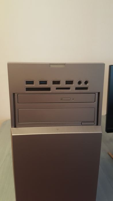 Sistem Desktop PC ASUS M70AD-RO003D cu procesor Intel® Core™ i5-4460