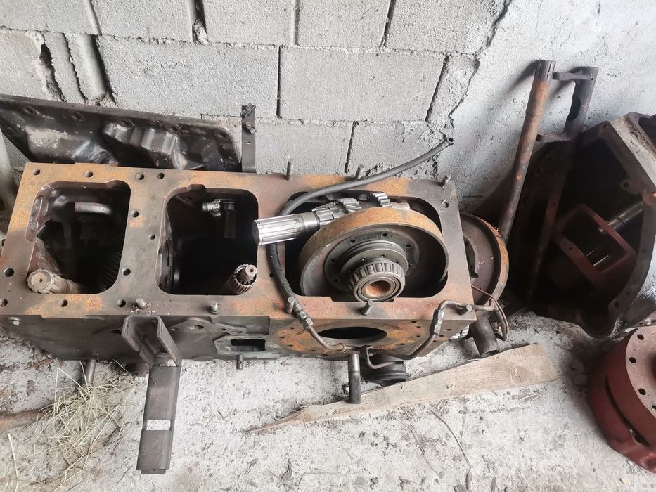 Dezmembrez cutie de viteze case ih 956 xl și Fiat 750