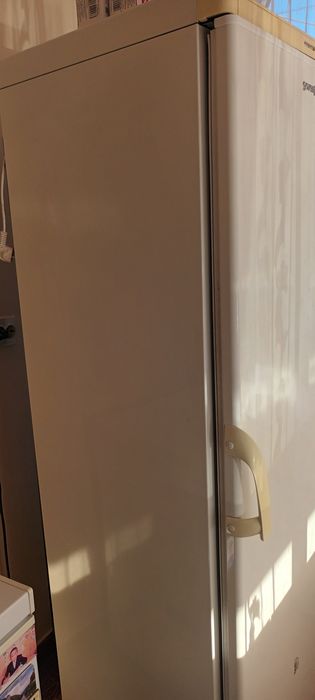 Vând congelator gorenje în stare foarte bună!