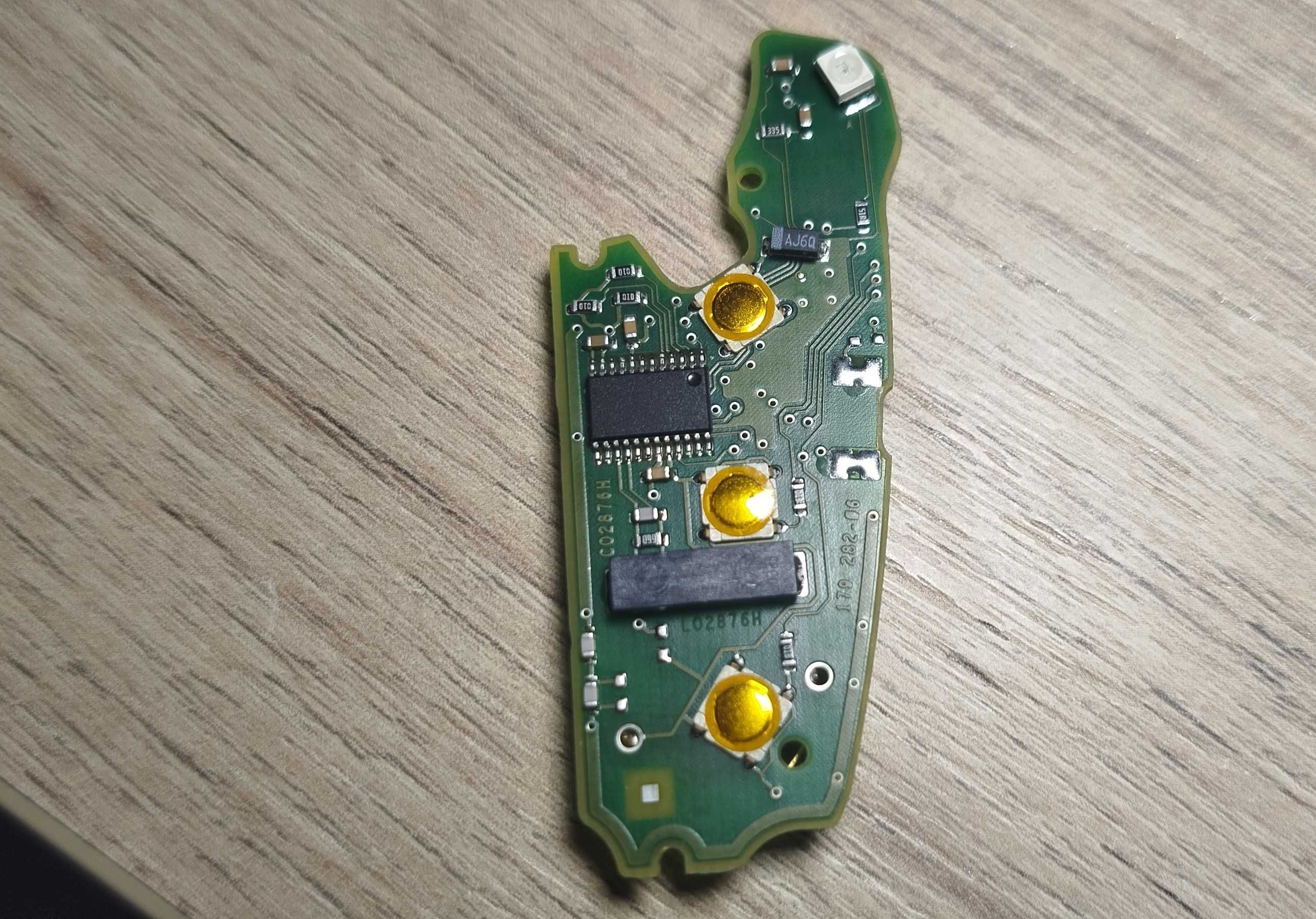 Audi дистанционно, ключ 8V0 837 220D Keyless Go, 434MHz, за A3 S3 RS3