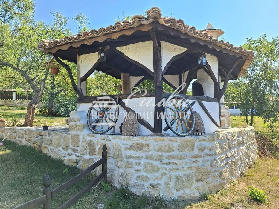 Самостоятелна РЕНОВИРАНА къща - с.Кюлевча