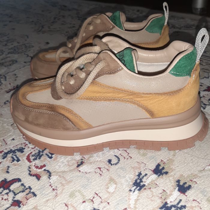 Кроссовки кожаные