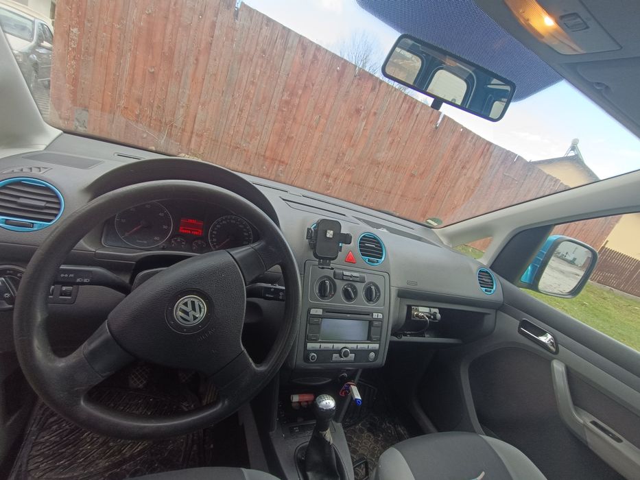 Vând VW Caddy 2008