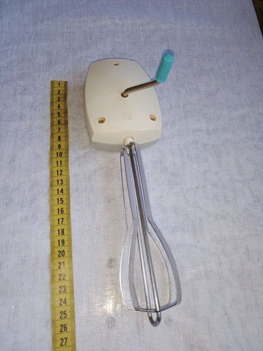 Миксер механический.