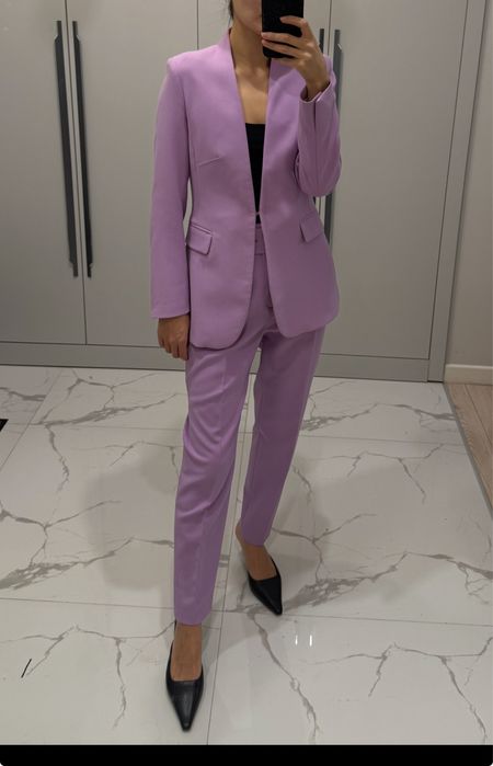Костюм zara , в отличном состоянии после химчистки.