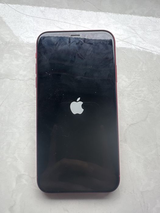 iPhoneXR 64g. ………..