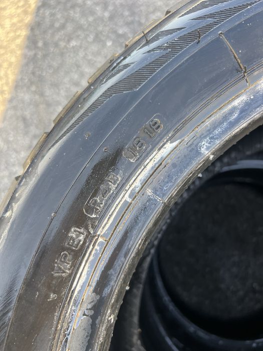 Зимни гуми 17” Firestone205/55/17 . DOT18 в много добро състояние .