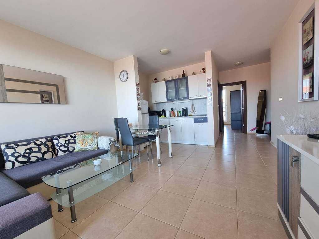 Продава се Тристаен апартамент в с. Равда, Област Бургас - 80 кв.м за 1313 €/кв.м - Снимка #1