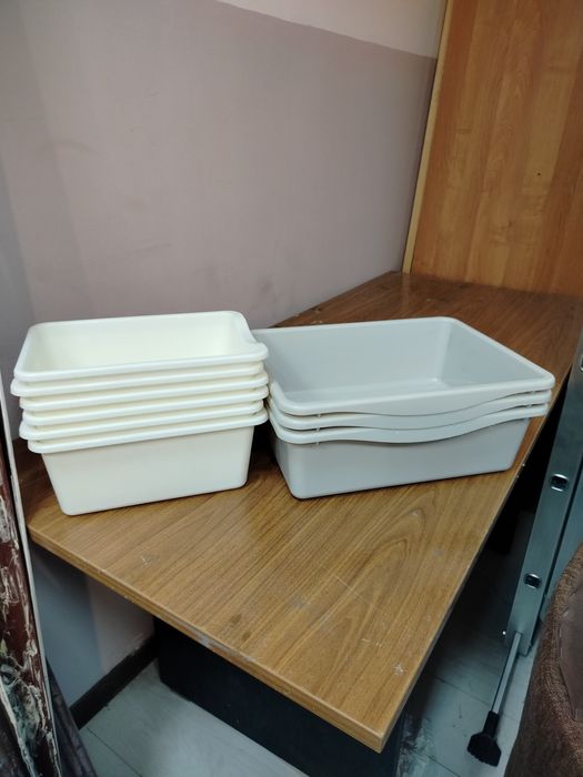 Продам лотки пластиковые