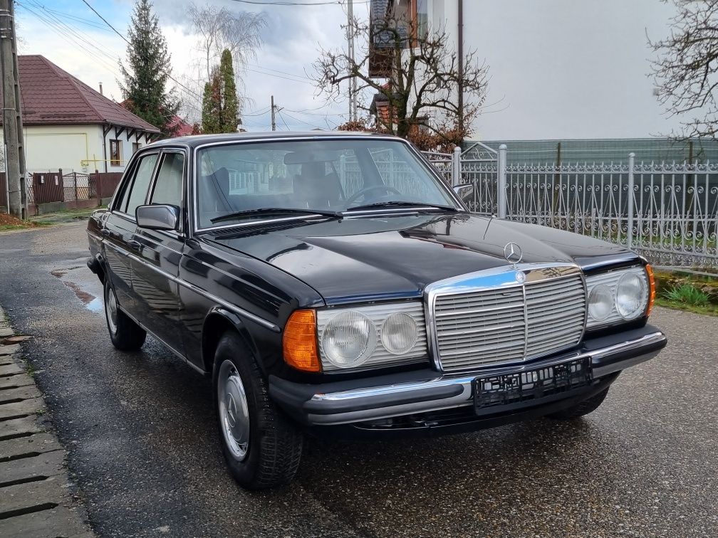Închiriez masina pentru evenimente Mercedes w123 și Mercedes 190D