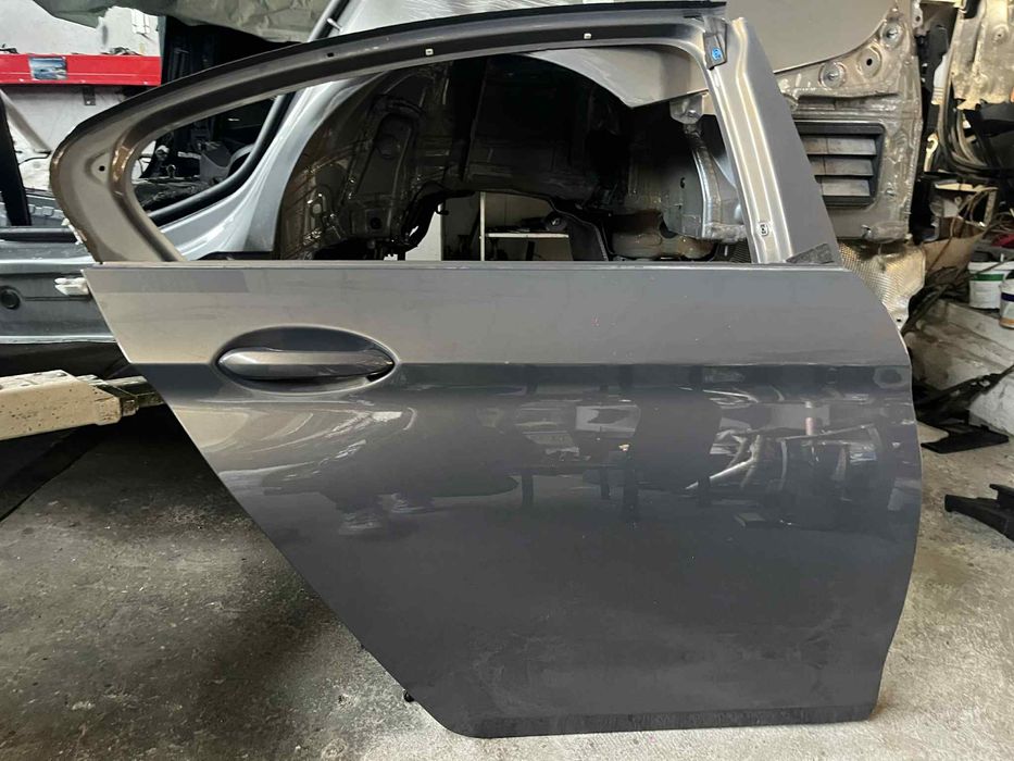 Bmw G30 десни врати перфектни