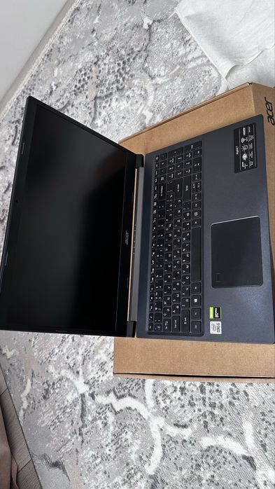 Игровой ноутбук Aser Aspire7