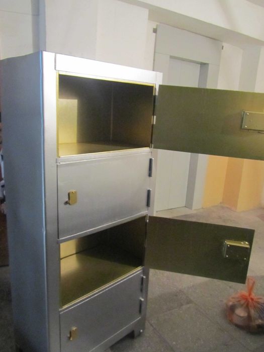 Продам сейф-шкаф!!!