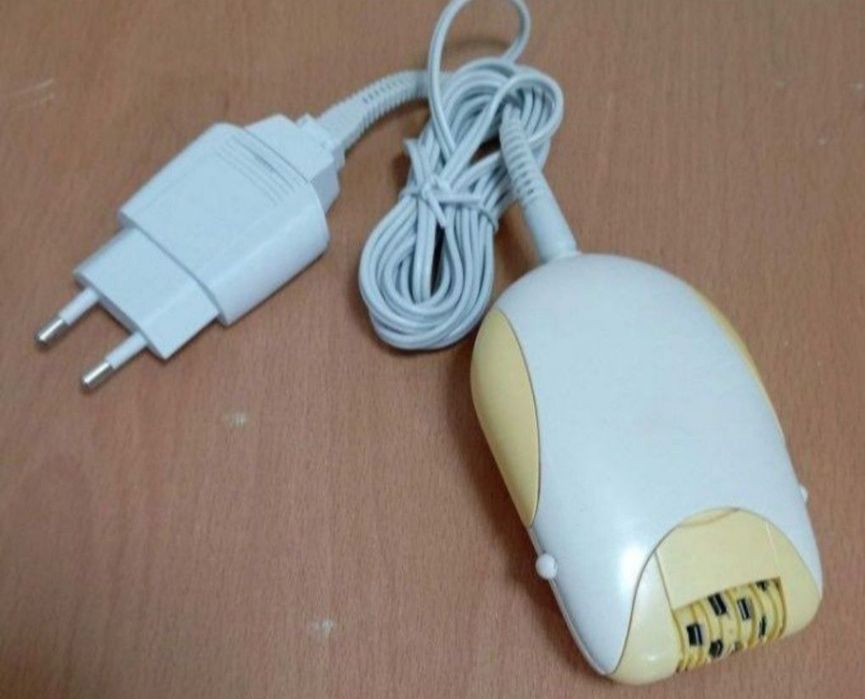 Vind Epilator Braun Silk Epil cu încărcător original,