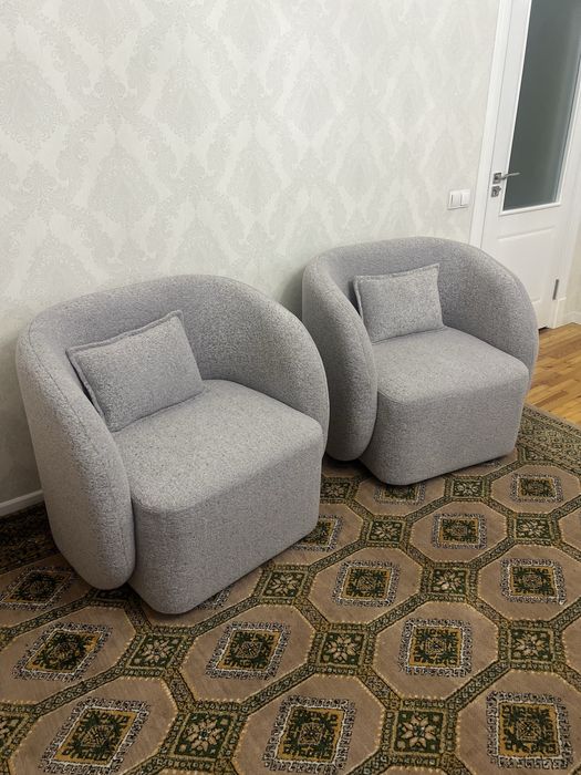 Продается новое два кресло