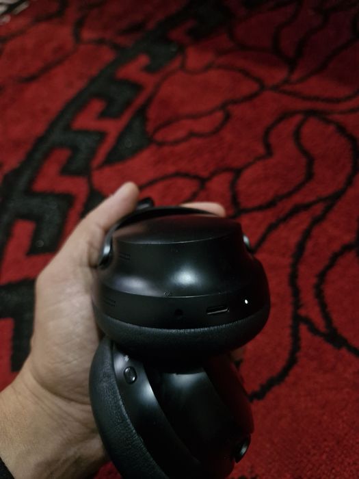 Casti BOSE QuietComfort Ultra Headphones.