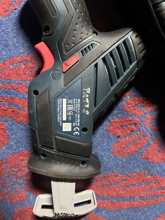 Autofiletantă Bosch 12 v si fierăstrău pendular