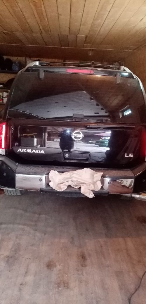 Продам Nissan Armada