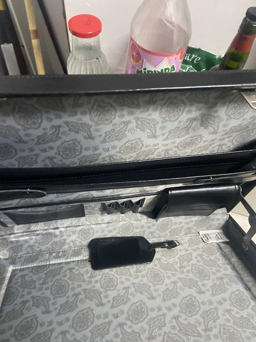 Vand diplomat documente