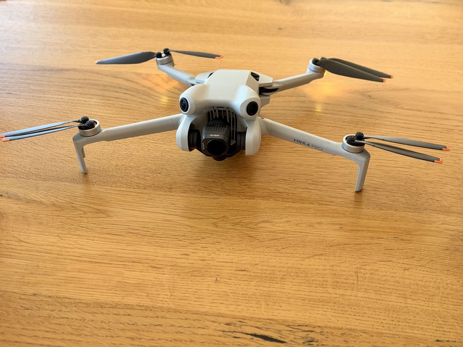 Dji mini 4 pro fly more combo