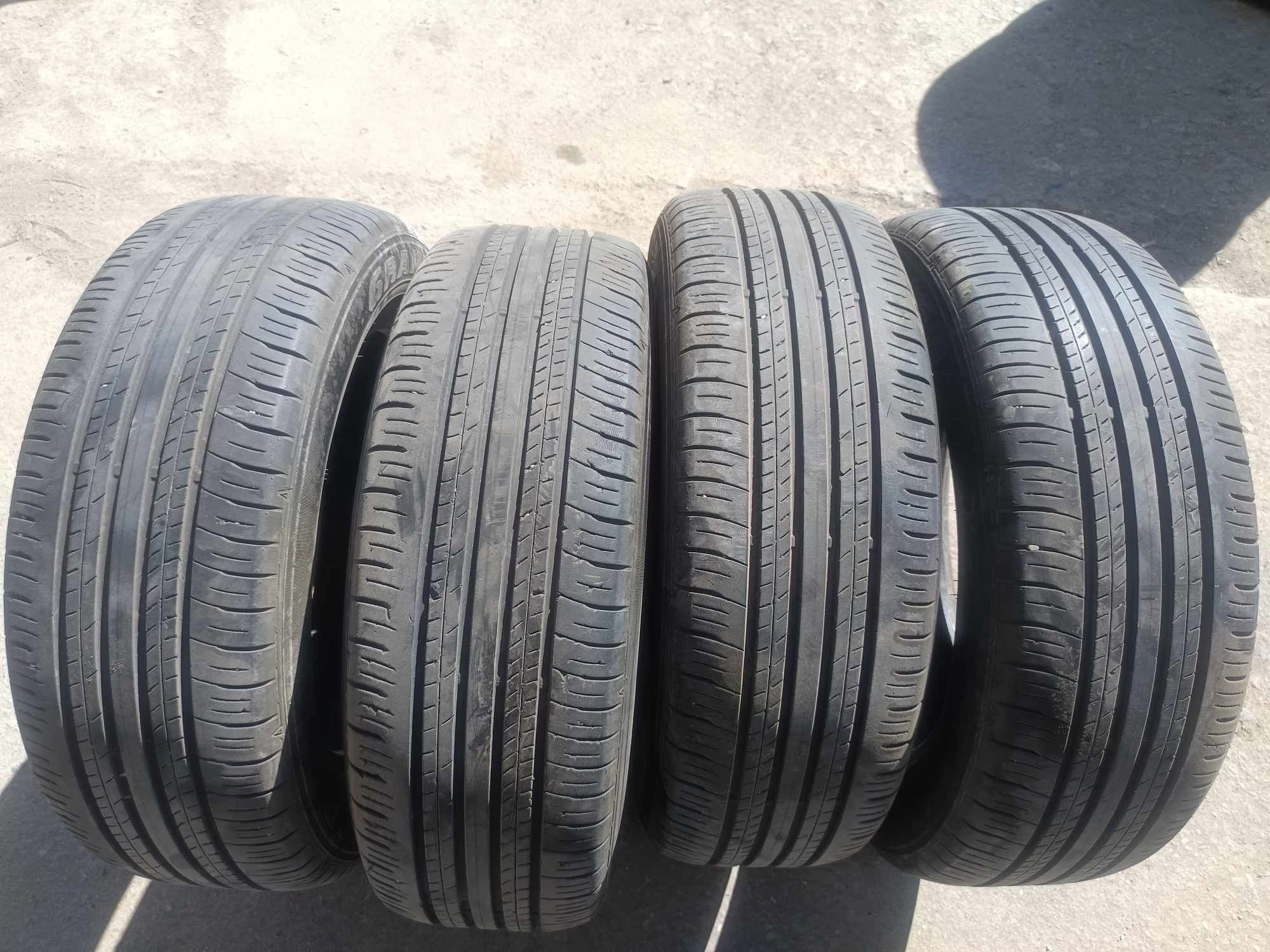 225/60/18 4броя Dunlop