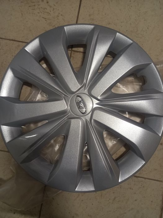 Калпаки на Лада Веста