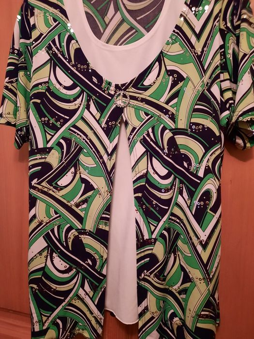 Bluza cu paiete mici și aspect dublu mărimea M