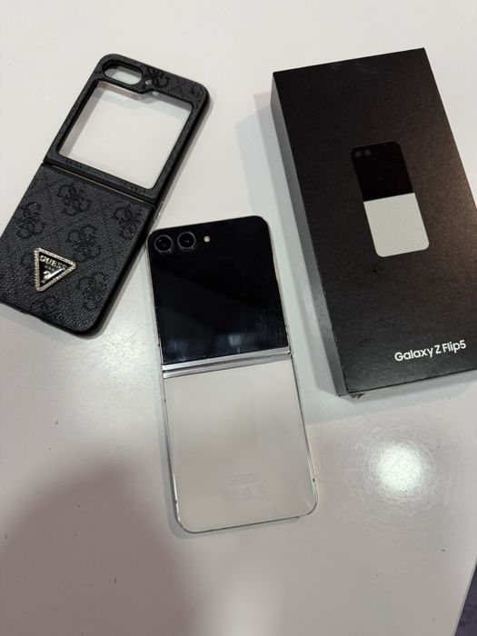 Samsung Z flip 5 256 gb