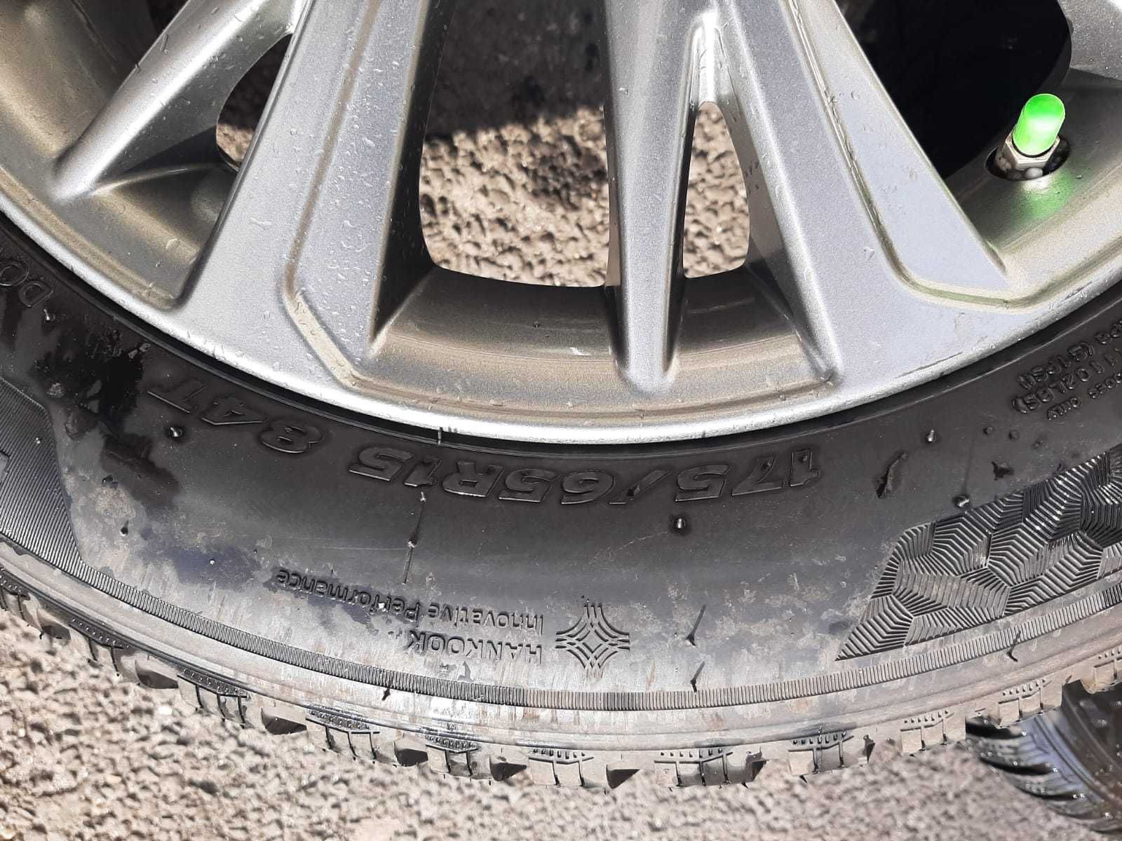 Jante cu cauciucuri iarna HANKOOK 175/65 R15 84T Toyota Yaris