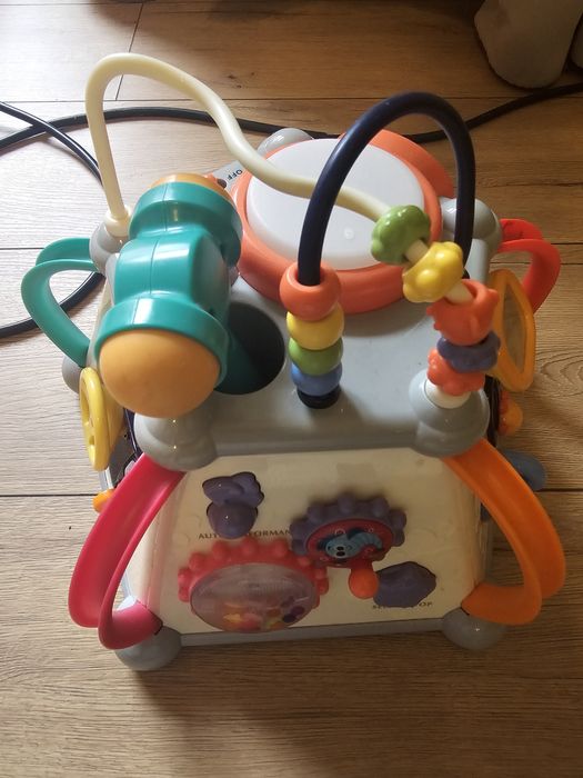 Детски интерактивен куб