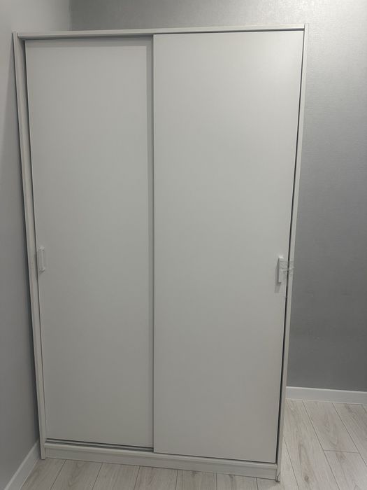 Продам белый шкаф от ИКЕА!!!