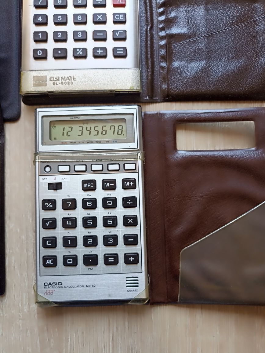 Calculator de colectie sharp  casio privileg solar