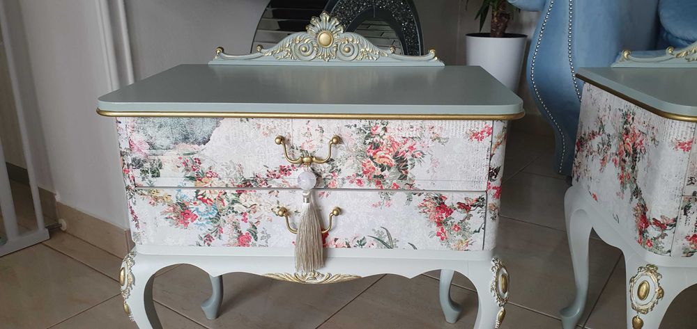 2 noptiere baroque, vintage, lemn masiv,restilizate